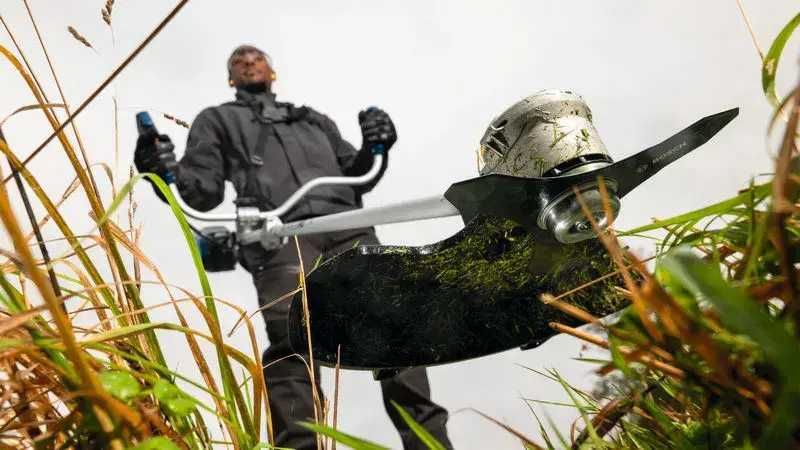 ПРОМОЦИЯ!Акумулаторен тример Bosch GFR 18V-25 BH 18V