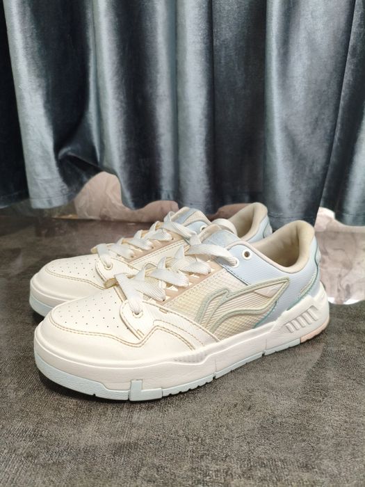 Оригинальные кроссовки Lining Common 80s