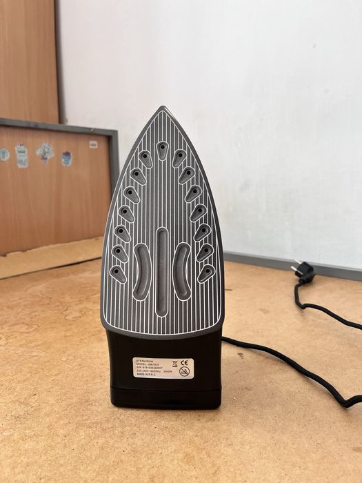 Продам утюг JAMAKY