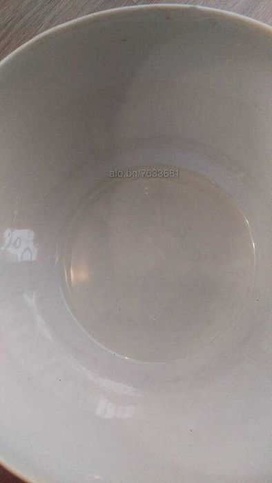 Стара порцеланова супница