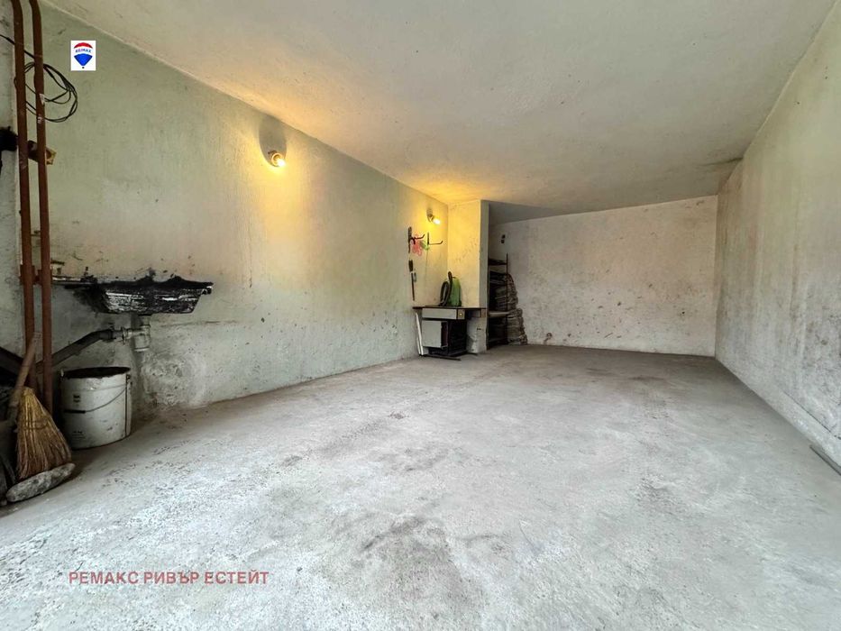 Гараж за продажба к.в Родина 1, гр. Русе