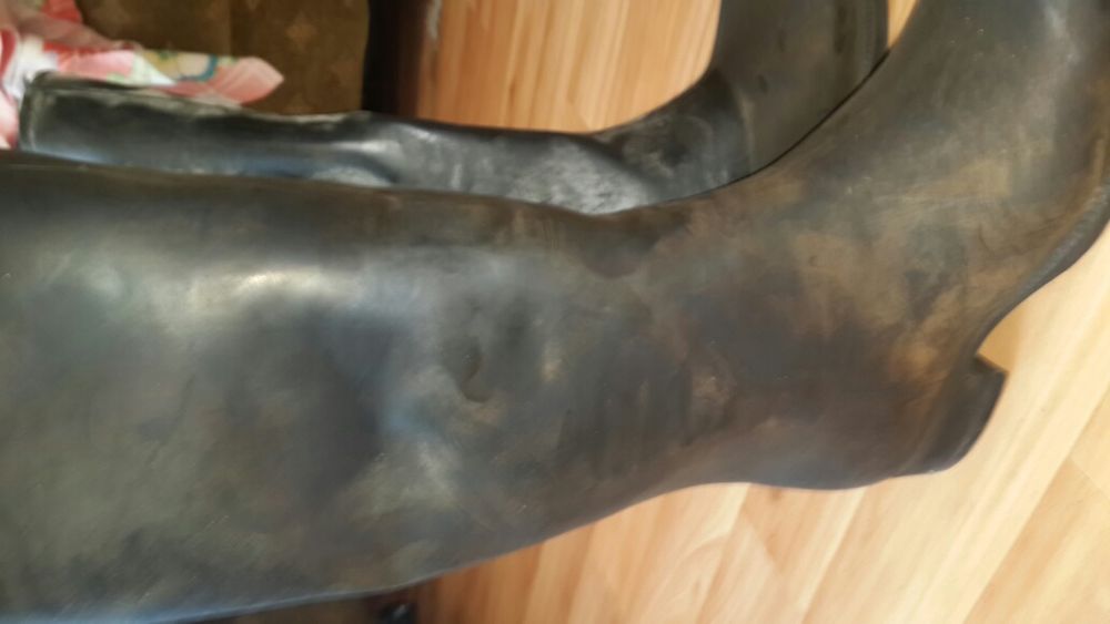 Резиновые сапоги.