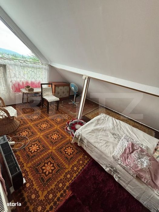 Casa P+1+M, 197 mp, teren 2.714 mp, zona Pucioasa