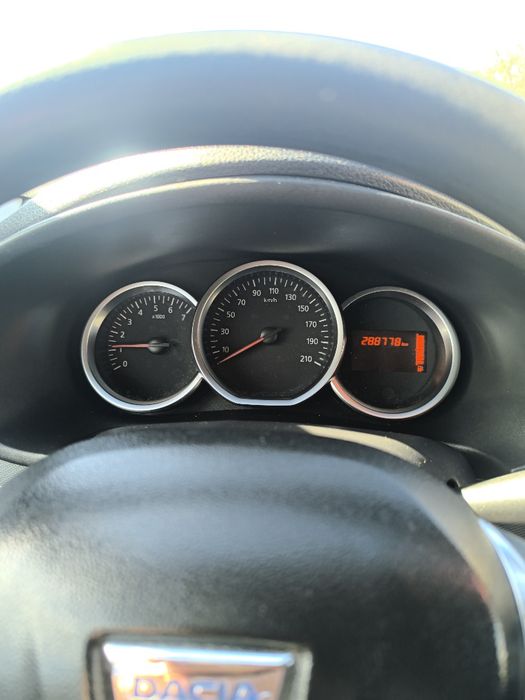 Vând Dacia Logan 2