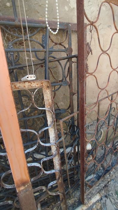 Железные решетки все б/ у