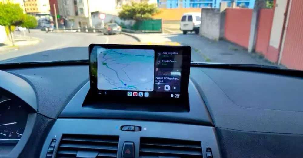 Navigatie Android BMW X3 E83 2003-2012 Wifi Bluetooth Carplay 1-8GB