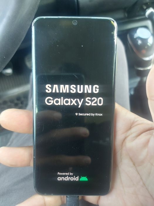 Samsung S20 память 128гб
