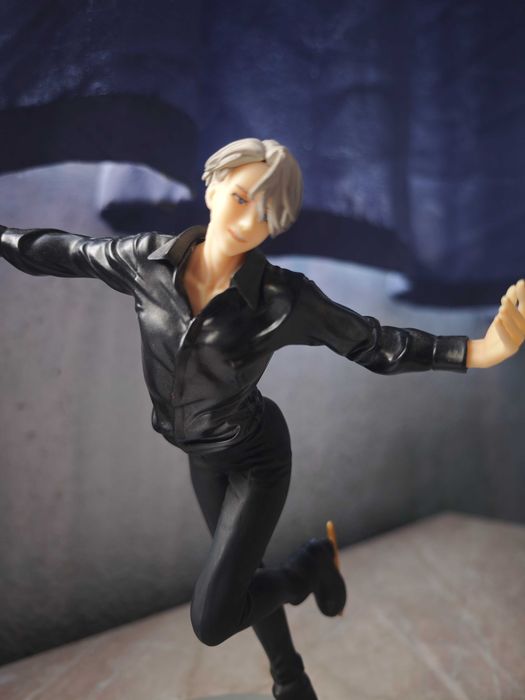 Колекционерска фигурка Viktor от Yuri on ice