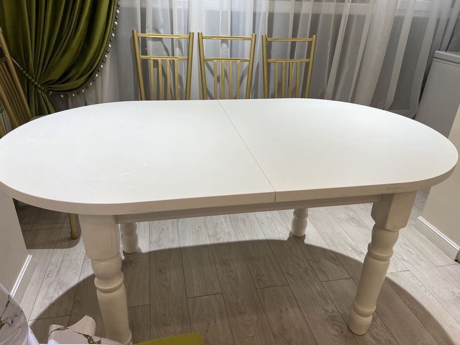 Продаю стол