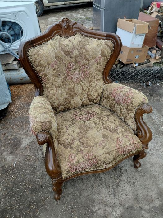 Античен бароков комплект от 3 кресла и маса