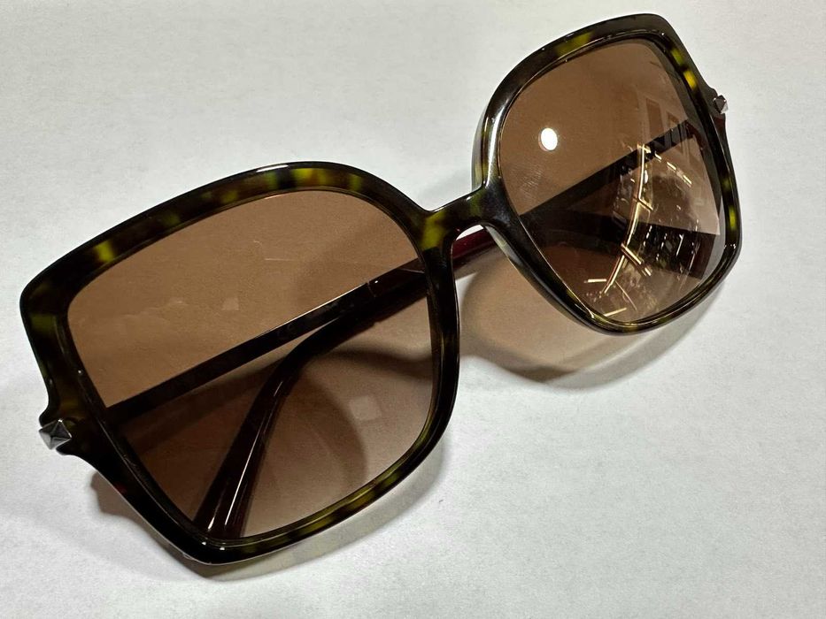 Дамски слънчеви очила Valentino VA4072