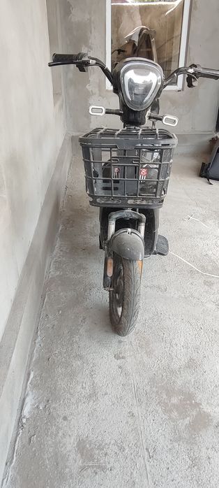 Продам скутер sk8