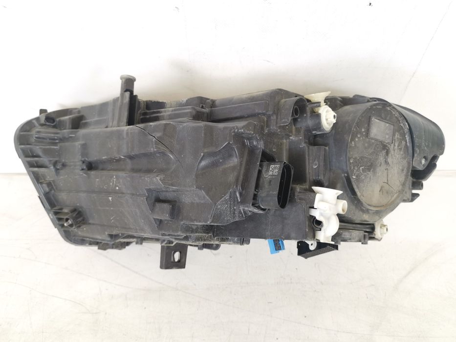 Фар Дясна Mercedes-Benz А-Клас / Mercedes-Benz A-Class W177/V177 Пълен