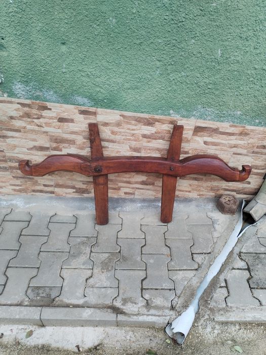 Car piesă dintr-o căruță veche