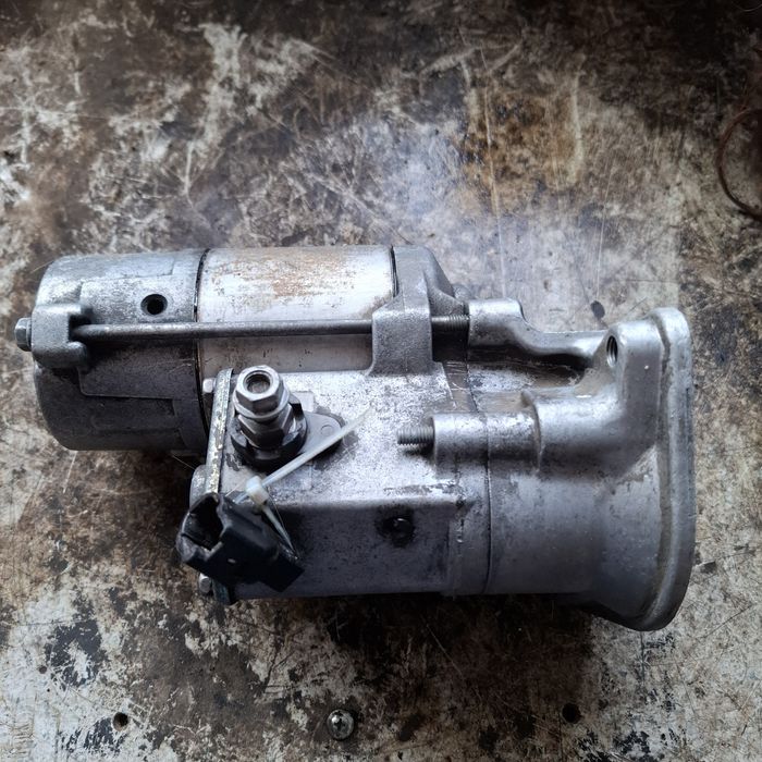 Стартер на тоета литайс