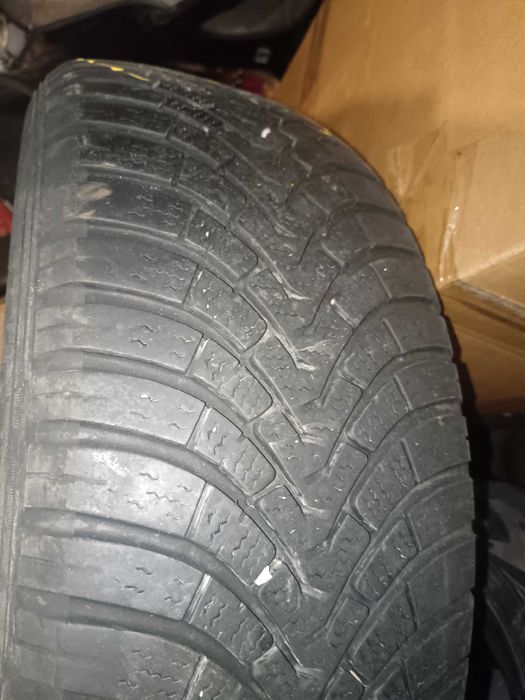 4бр Гуми, тип всесезонни