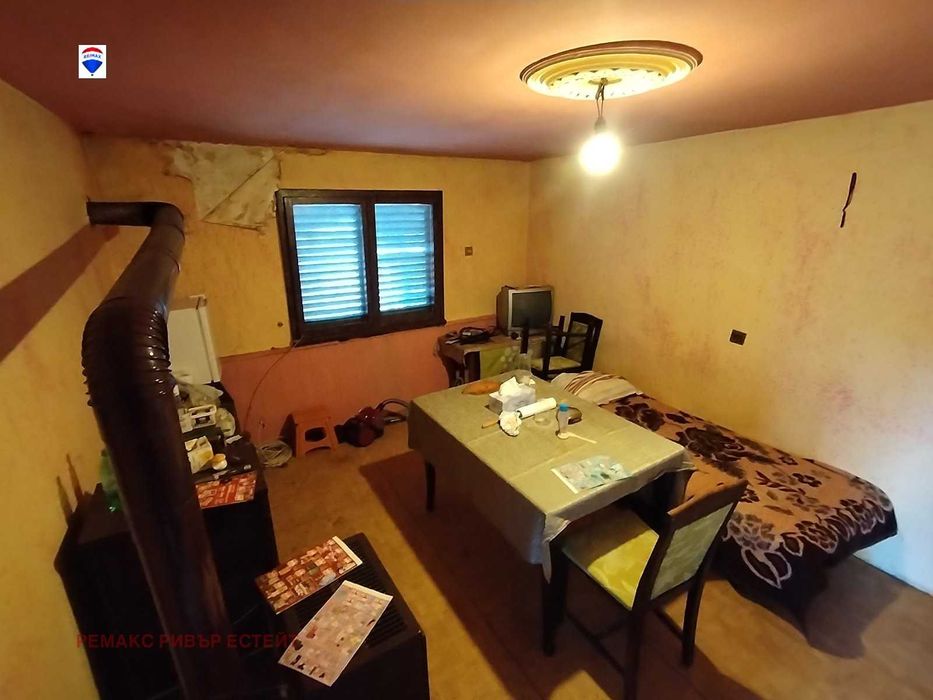 Продава се Къща в Русе, Долапите - 37 кв.м за 368 €/кв.м - Снимка #4