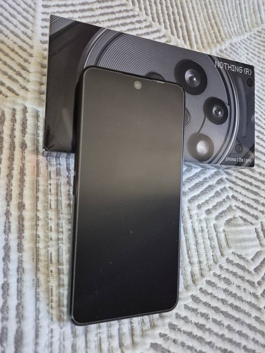 Продавам Nothing phone 3 a pro