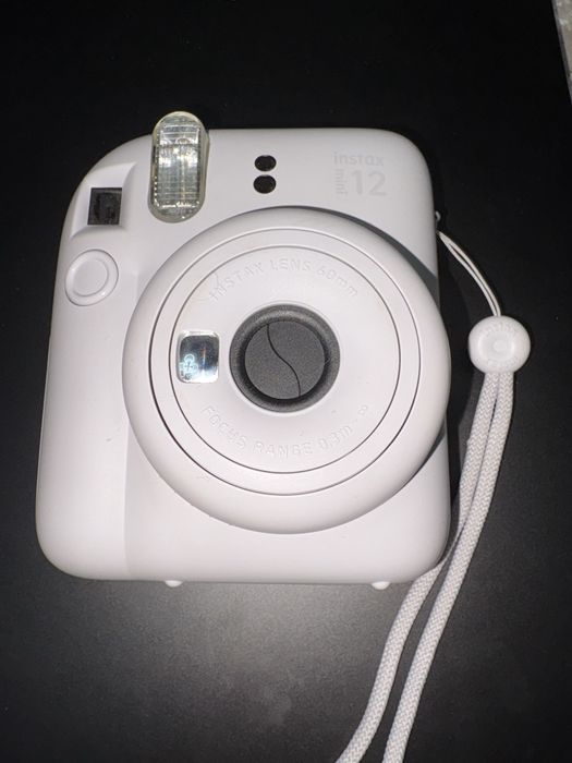 Instax Mini 12, идеальное состояние