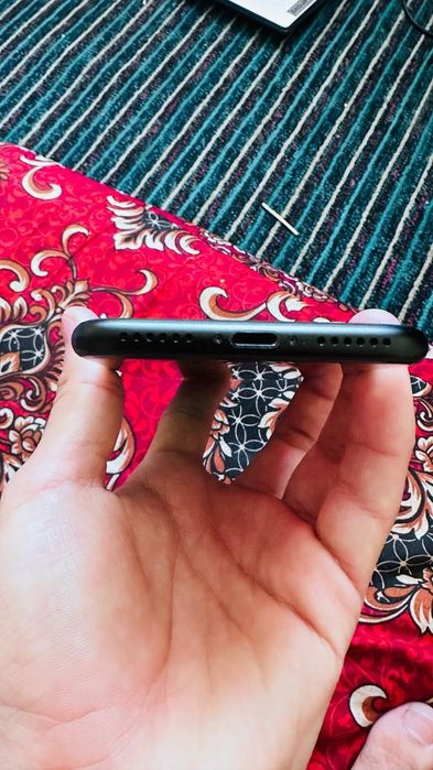 Iphone 8 64 pamyt 74% yomkst