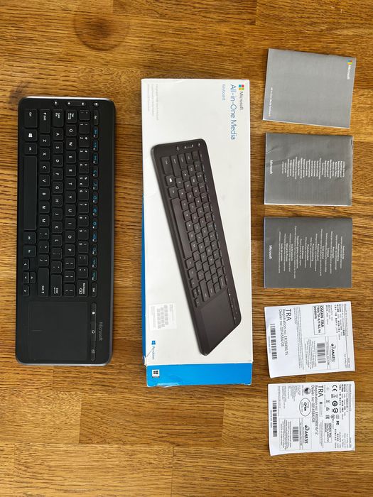 Tastatură Microsoft All-in-One Media - Wireless - Multi-Touch
