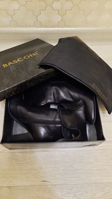 Продаётся осенние сапоги