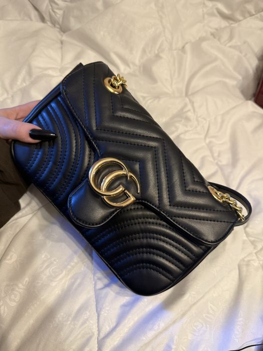 Черна чанта, нова с етикет