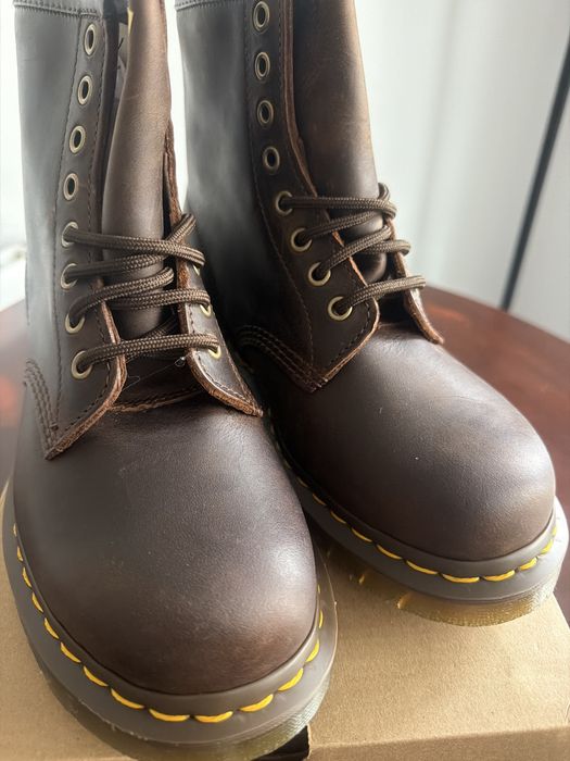 Dr. Martens dark brown crazy horse