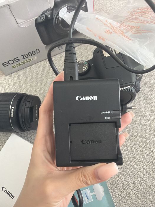 Canon EOS 2000D