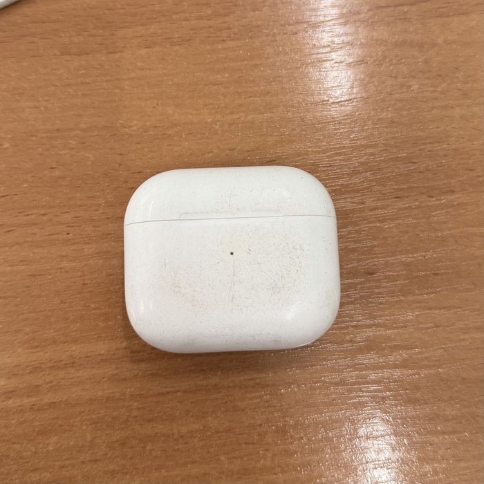 Apple AirPods 3 with
