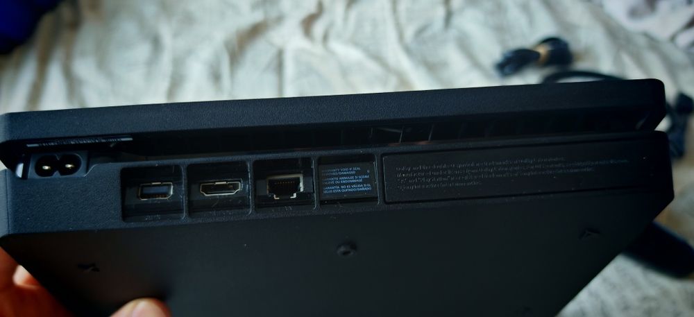 PS4 Slim + jocuri