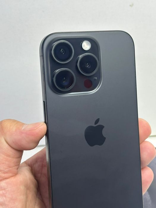 Продаётся Айфон 15 Pro 256г