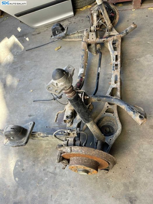 Punte Spate cu Fuzeta Fuzete si Rulment Rulmenti Stanga Dreapta Volkswagen Golf Plus 2004 - 2013 [2739] [2740] [2741]