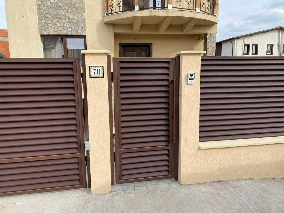 Garduri din sipca metalica, panouri stil jaluzele, tabla, plasa si BCA