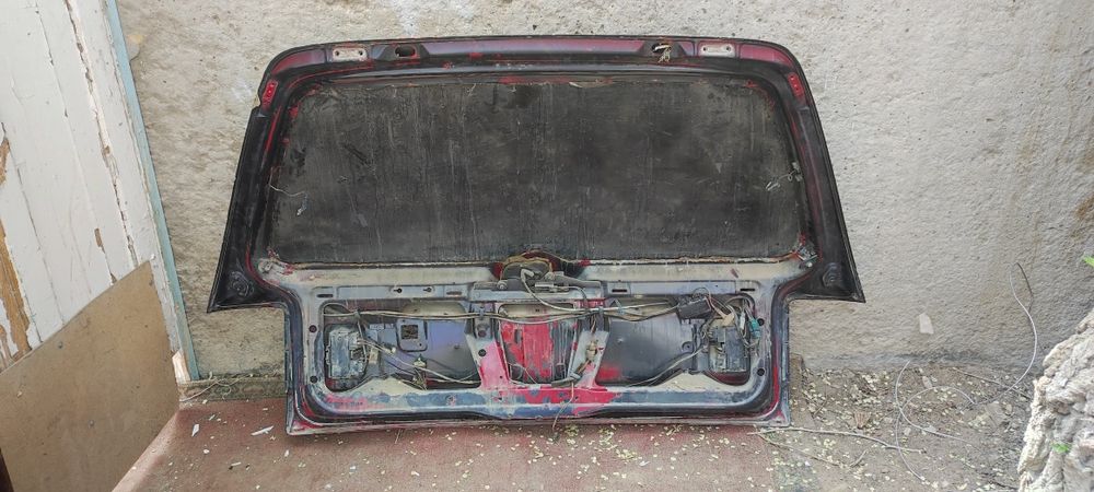Багажник пассат  без стекла