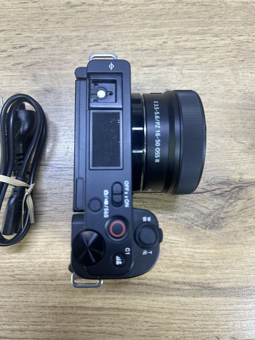 Sony ZV-E10 продам торг