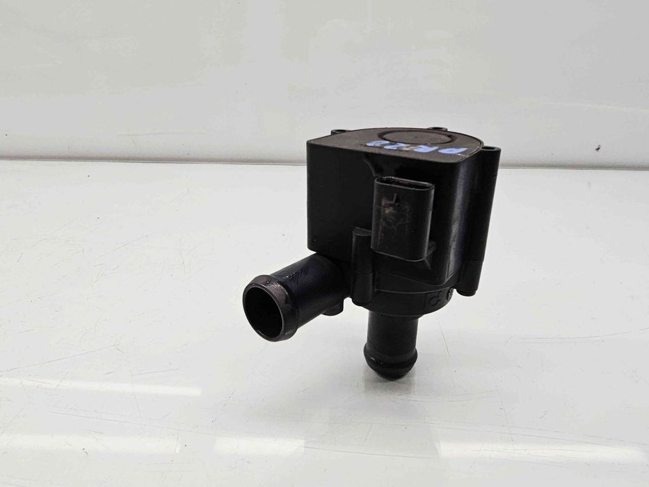 Pompa recirculare apa  Skoda Octavia 3 (5E3) [Fabr 2012-2020] 5Q096556