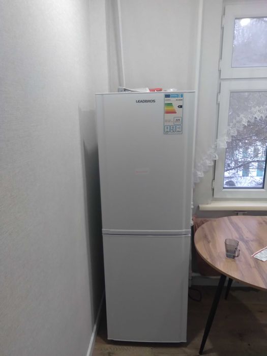 Продам холодильник LEADBROS на 135л