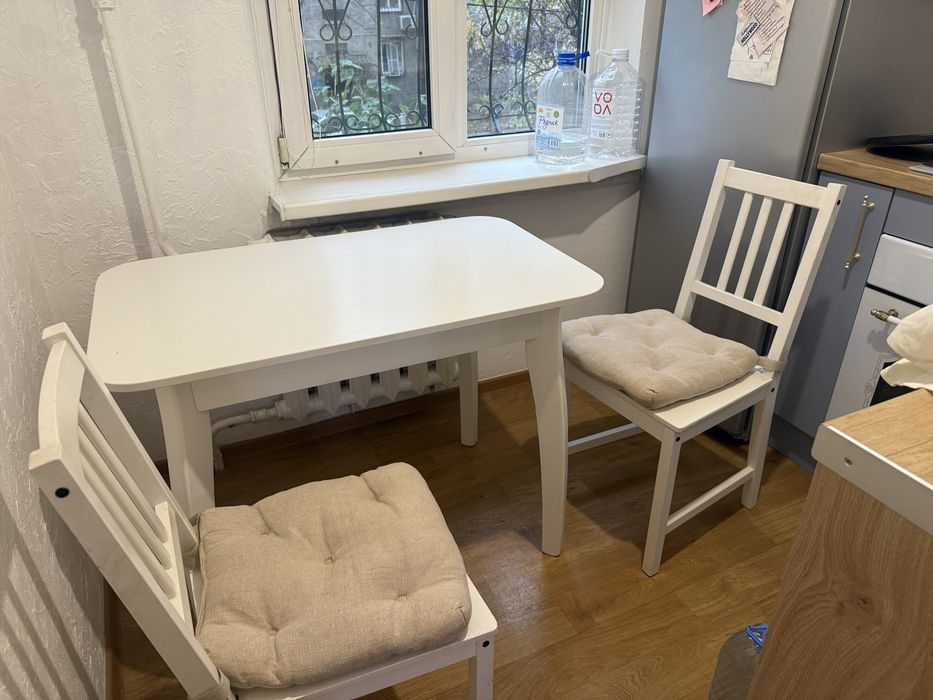 Продам обеденный стол 100х60