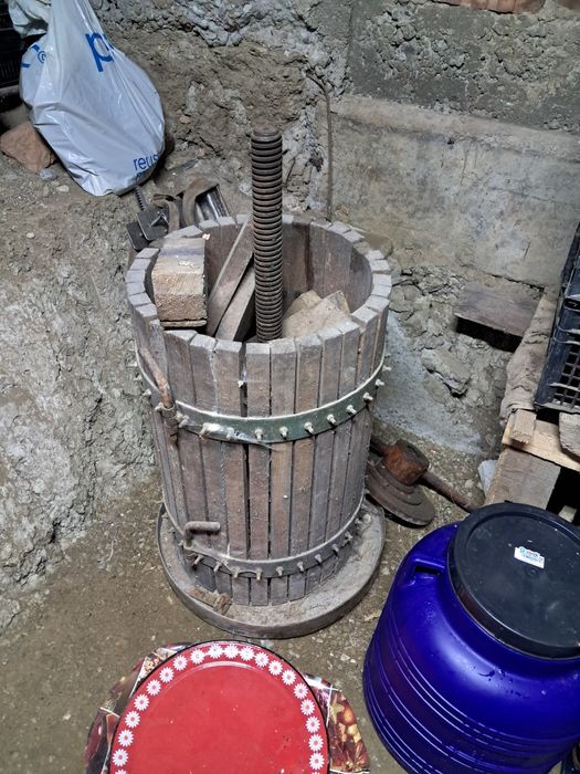 Vand teasc de struguri.