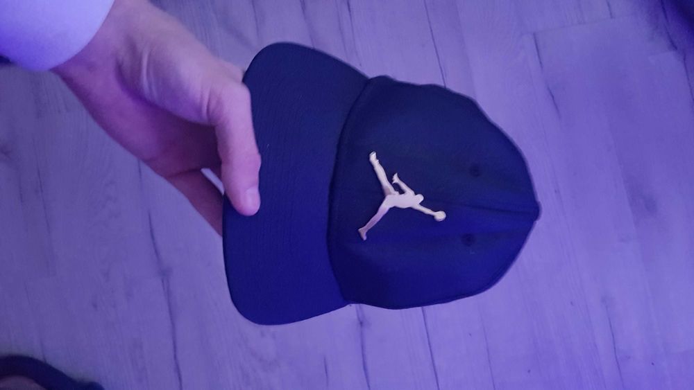 Vând Sapcă Jordan originală