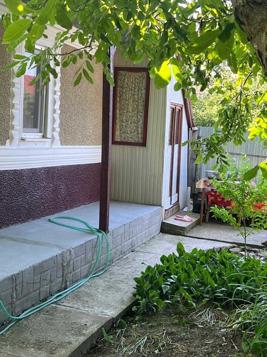Casa 60 mp Girov, 1500 mp teren, curte superba, iesire prund Cracau