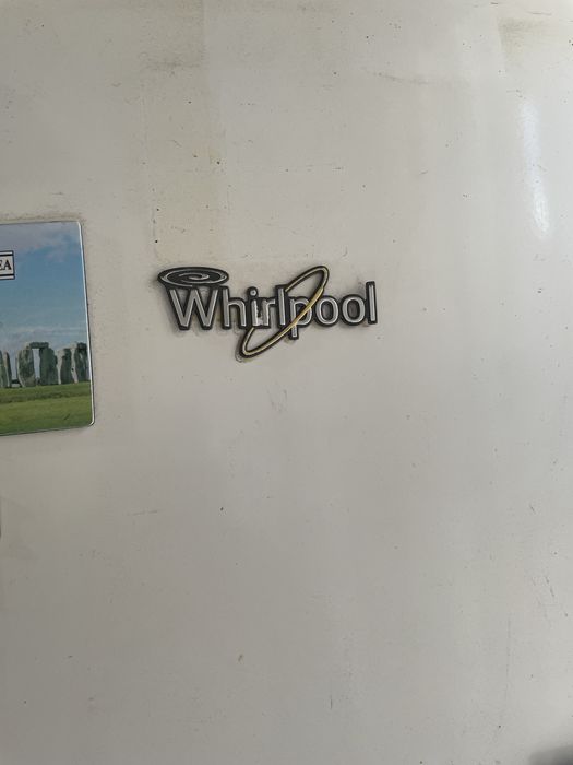 Muzlatgich sotiladi srochna