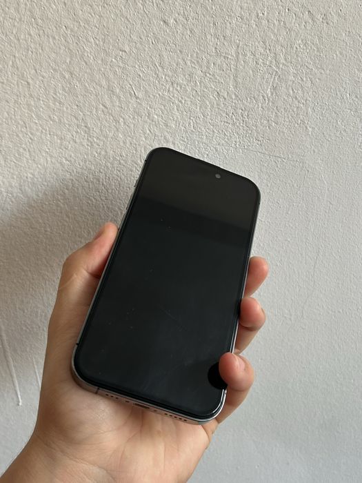 Продам IPhone 14 pro 256 gb