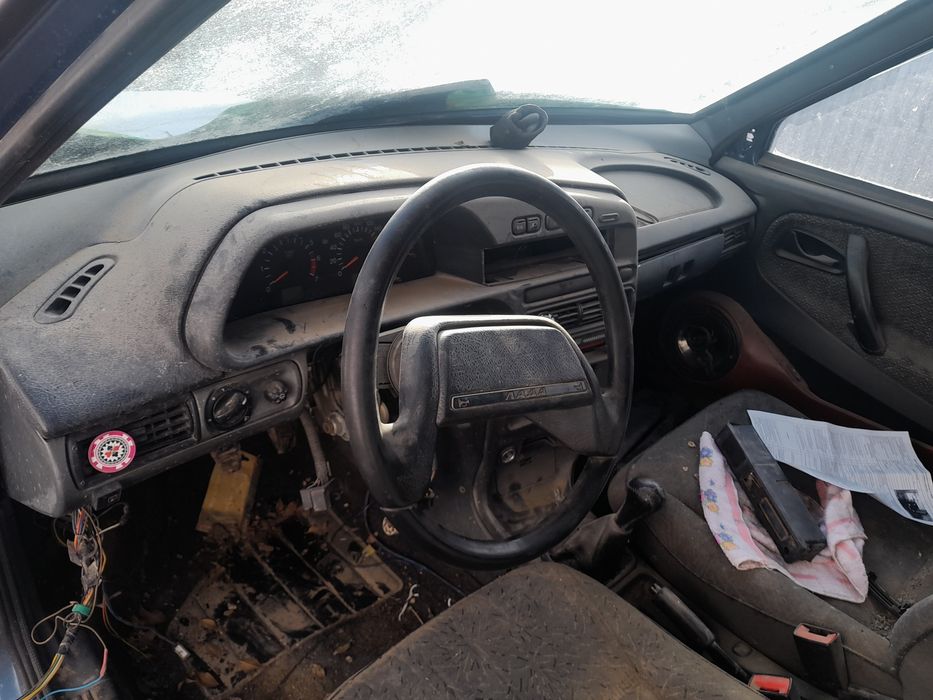 Продам на запчасти ваз 2115