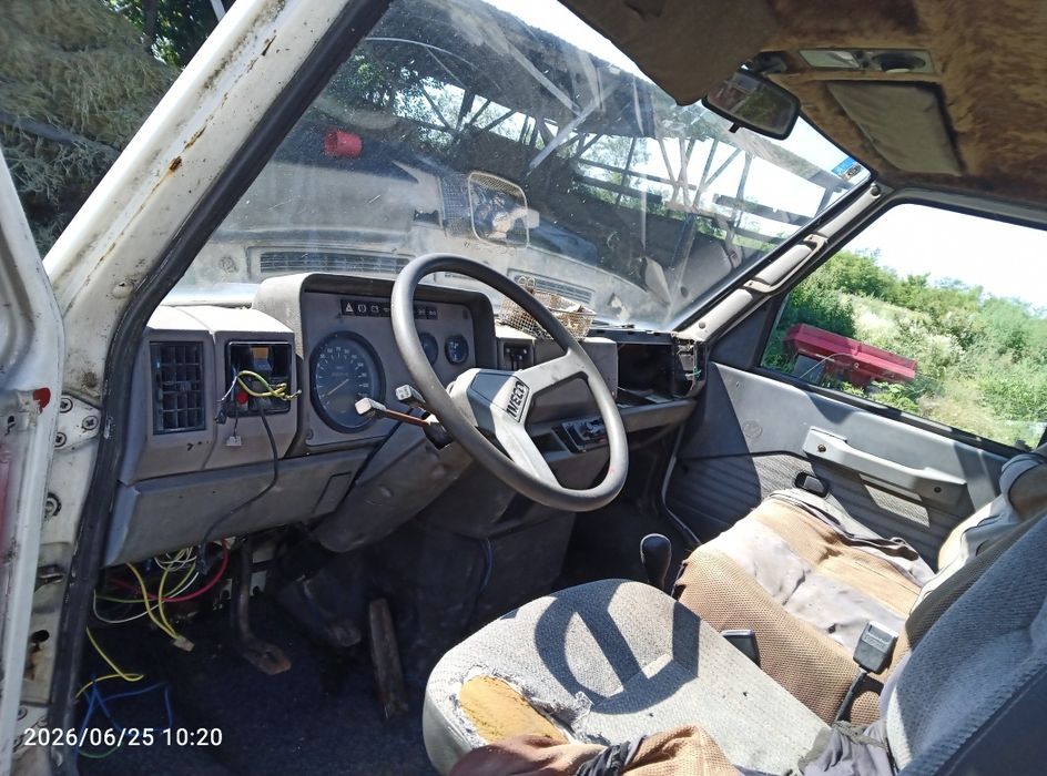 Iveco 35-8 basculabil + macara