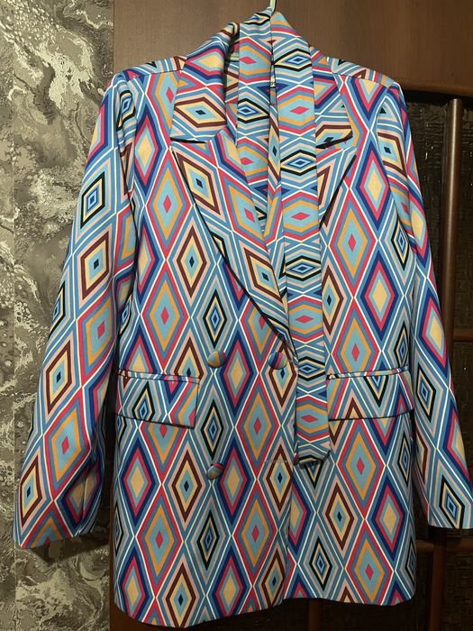 Костюм (новый)