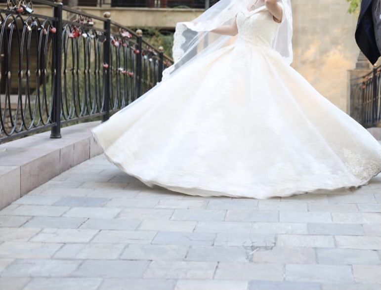 Свадебное платье