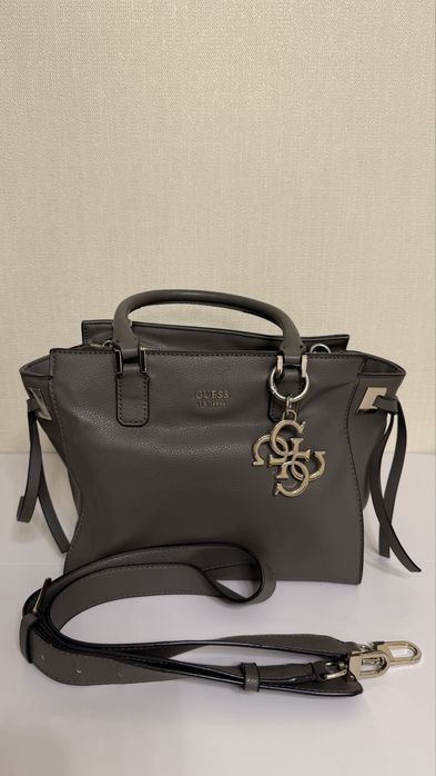 Женская  сумка Guess