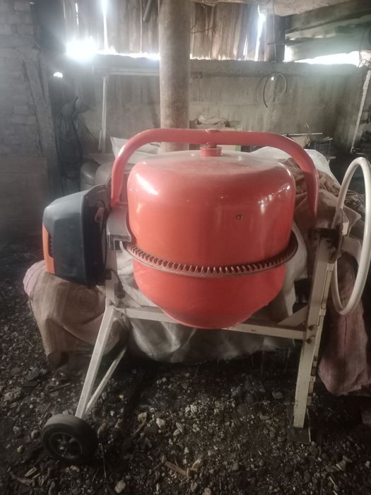 Продам б/у бетономешалку